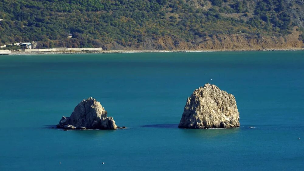 свисающий камень кипр горы. скала близнецы. скала близнецы. скалы адалары в гурзуфе легенда. скалы адалары в гурзуфе.