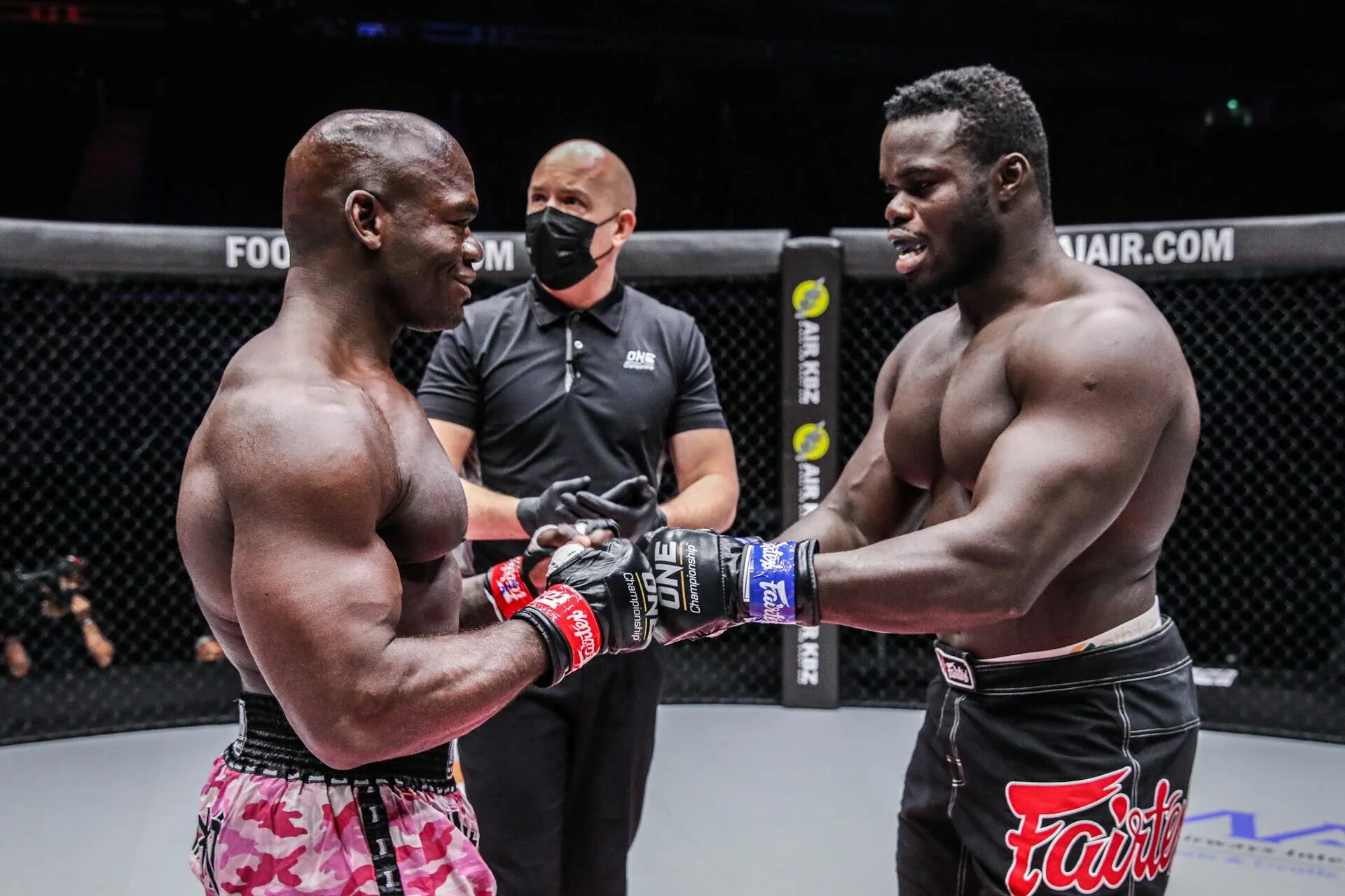 Alain Ngalani боец.