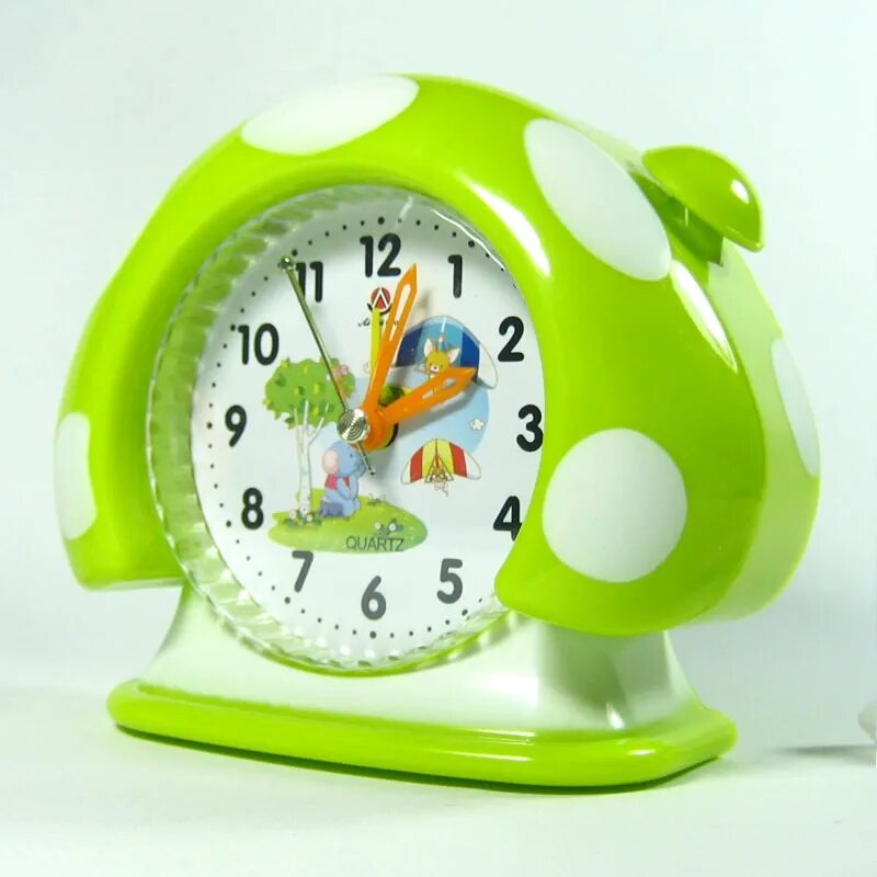 Часы будильники магазин. Часы будильник детские. Часы настольные детские. Настольные часы с будильником. Настольные часы с будильником для ребенка.