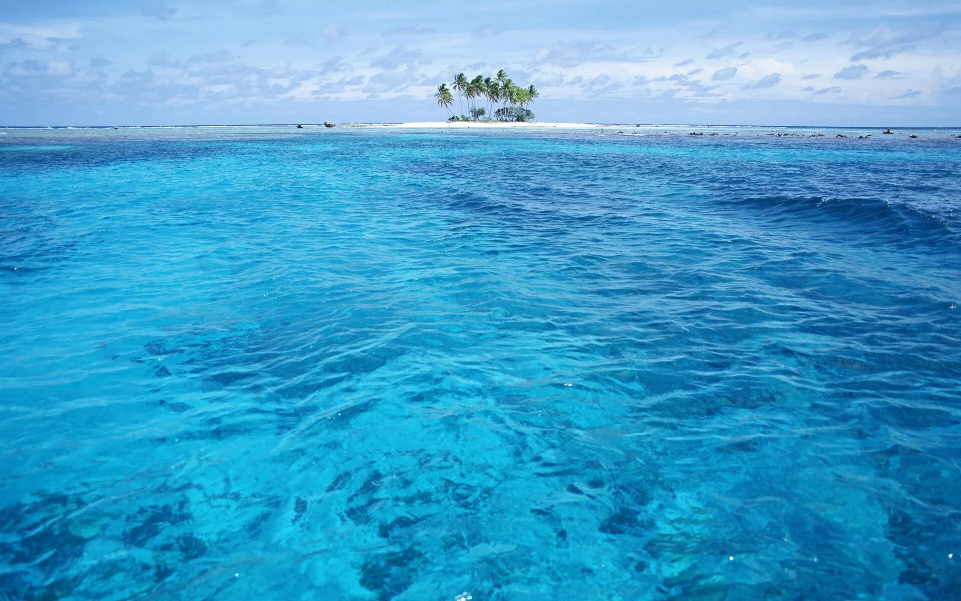 Океан голубая вода. Карибское море Атлантический океан. Гавайские Острава голубая Лагуна. Атолл в тихом океане. Карибское море голубая Лагуна.