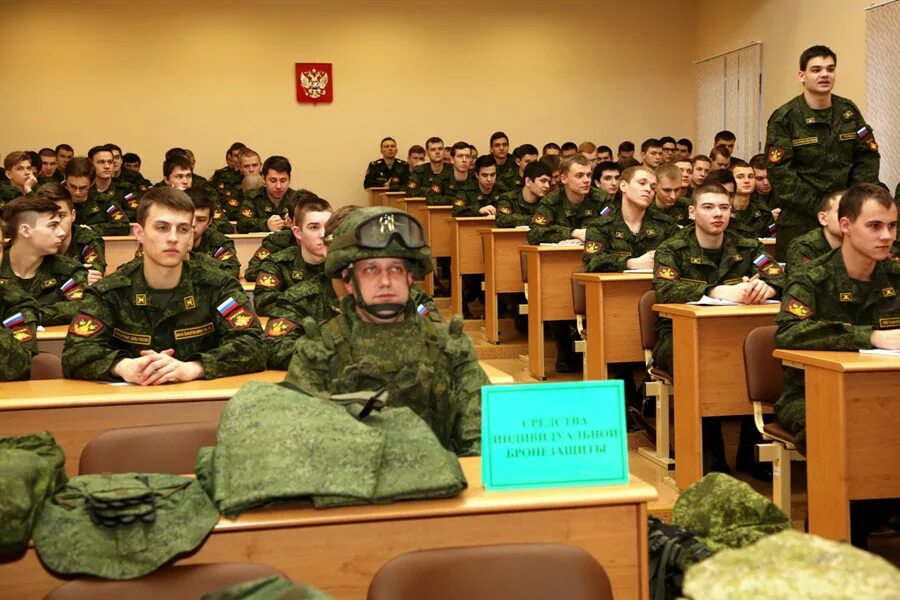 Сколько учатся в военной академии