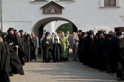 В монастырь не ходят