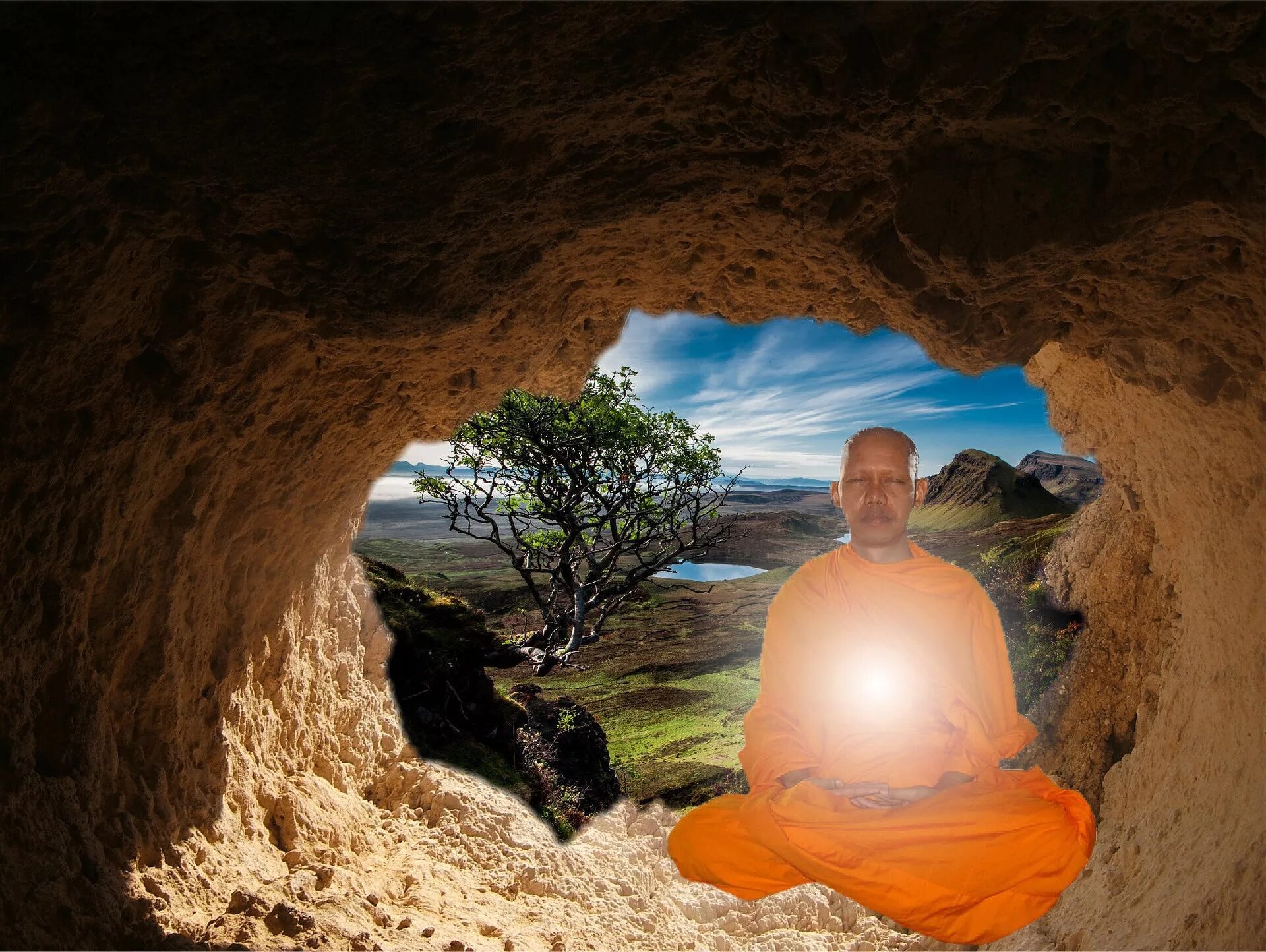 Медитация в пещере. Буддийский монах в горах медитация. Пещеры буддистов. Место для медитации в горах. Место для медитации