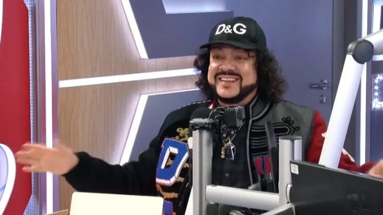 Филипп киркоров русское радио. Киркоров на русском радио. Киркоров на русском радио. Киркоров на русском радио. Филипп киркоров русское радио.