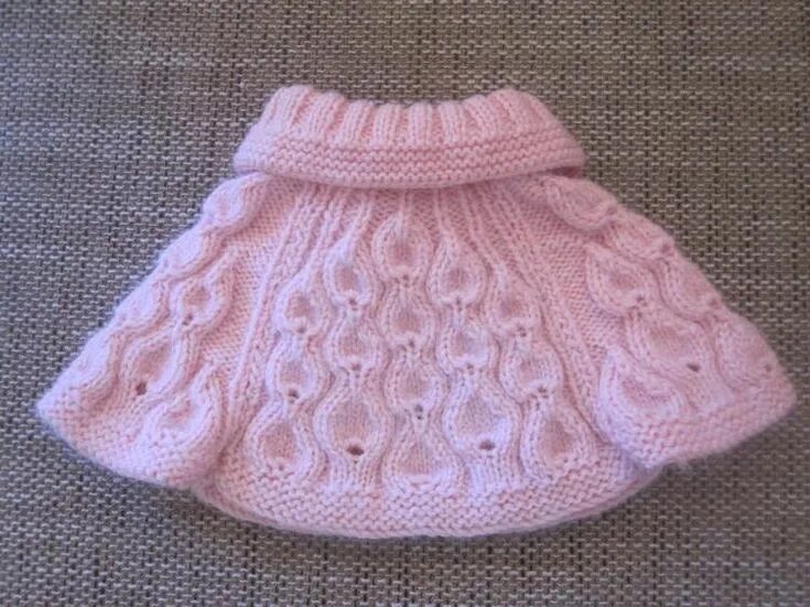 Пончо для девочки. Пончо для девочки спицами. Пончо ковентри для девочки спицами. Связать пончо спицами девочке. Вязаное пончо спицами для девочки.