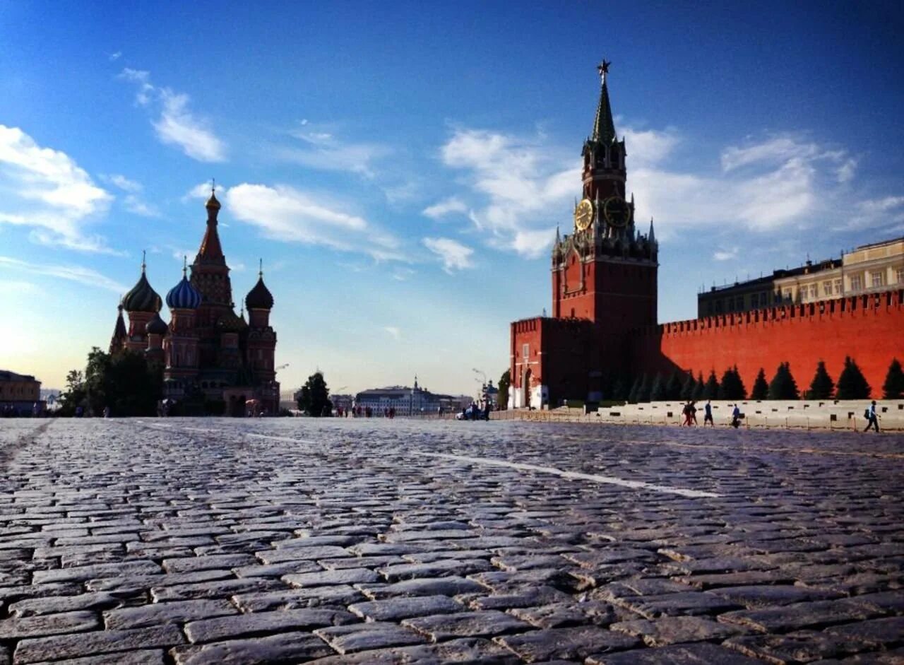 Что можно увидеть на красной. Москва 21 век красная площадь. Московская кремыльплощадь. Москва Кремль красная площадь. Красная площадь Кремль брусчатка.