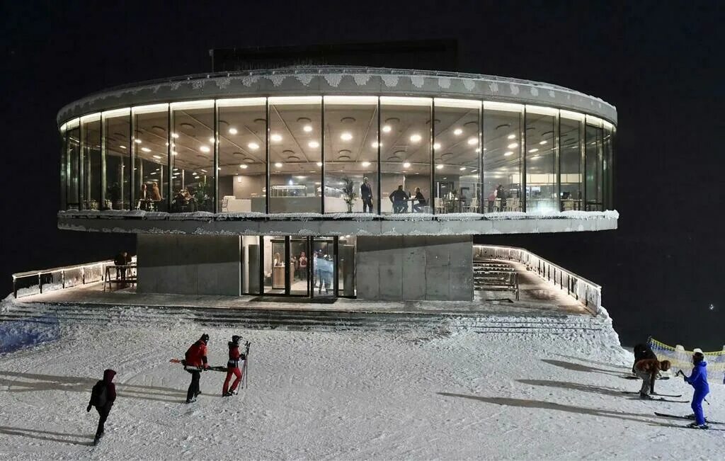 Ресторанный комплекс плато. Новый ресторан в кировске на горе. Ресторан на горе в кировске мурманской области. Ресторан плато. Ресторан плато.