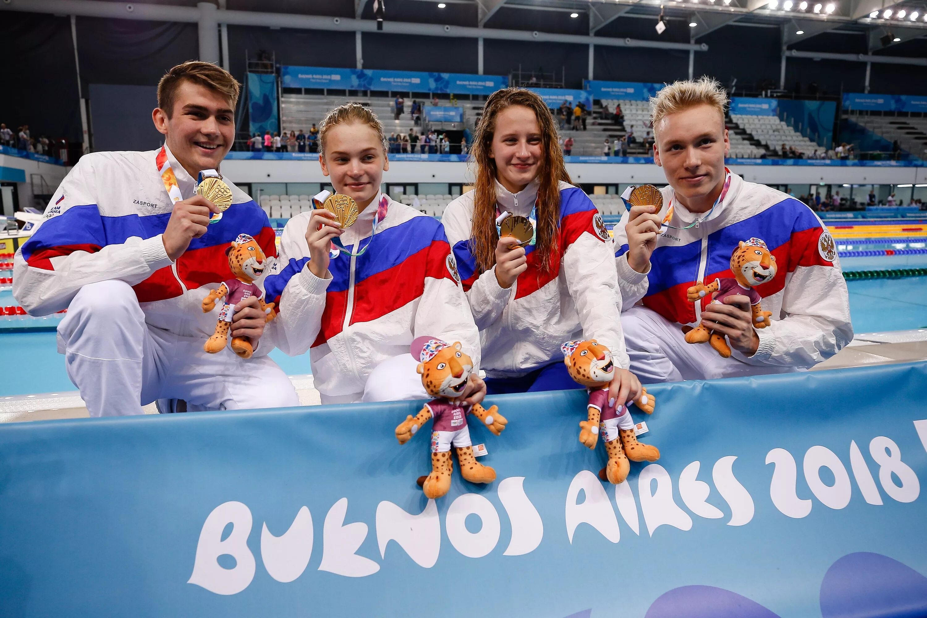 Финалы олимпийских игр. Спортсмены на олимпиаде. юношеские олимпийские игры. российские спортсмены олимпийцы. юношеские олимпийские игры сборная россии.