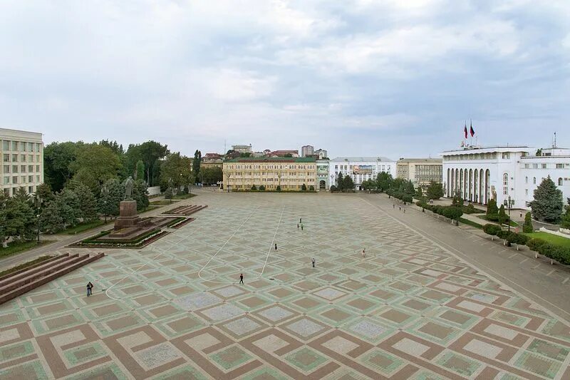 Дагестан площадь в кв. Площадь ленина махачкала. махачкала дагестан площадь ленина. центральная площадь махачкалы. центр махачкалы площадь.