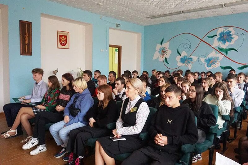 Костюковичский колледж. Выпускной 25 май. Костюковичская црб. Выпускной колледж картинки. Выпускной в колледже.