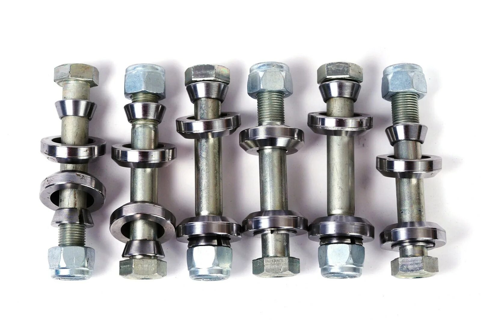 Болт тяга фортепиано. Прозвальный болт задней подвески тойота королла. Болт toyota 90119-12131. 4593181197 уаз болт м16х1. Болт на тягу sitrak.