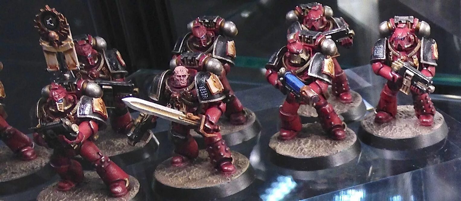 Миниатюры ереси. Horus heresy space marines. Хорус вархаммер миниатюры. Ультрамарины вархаммер 40000. Пожиратели миров ересь хоруса миниатюры.
