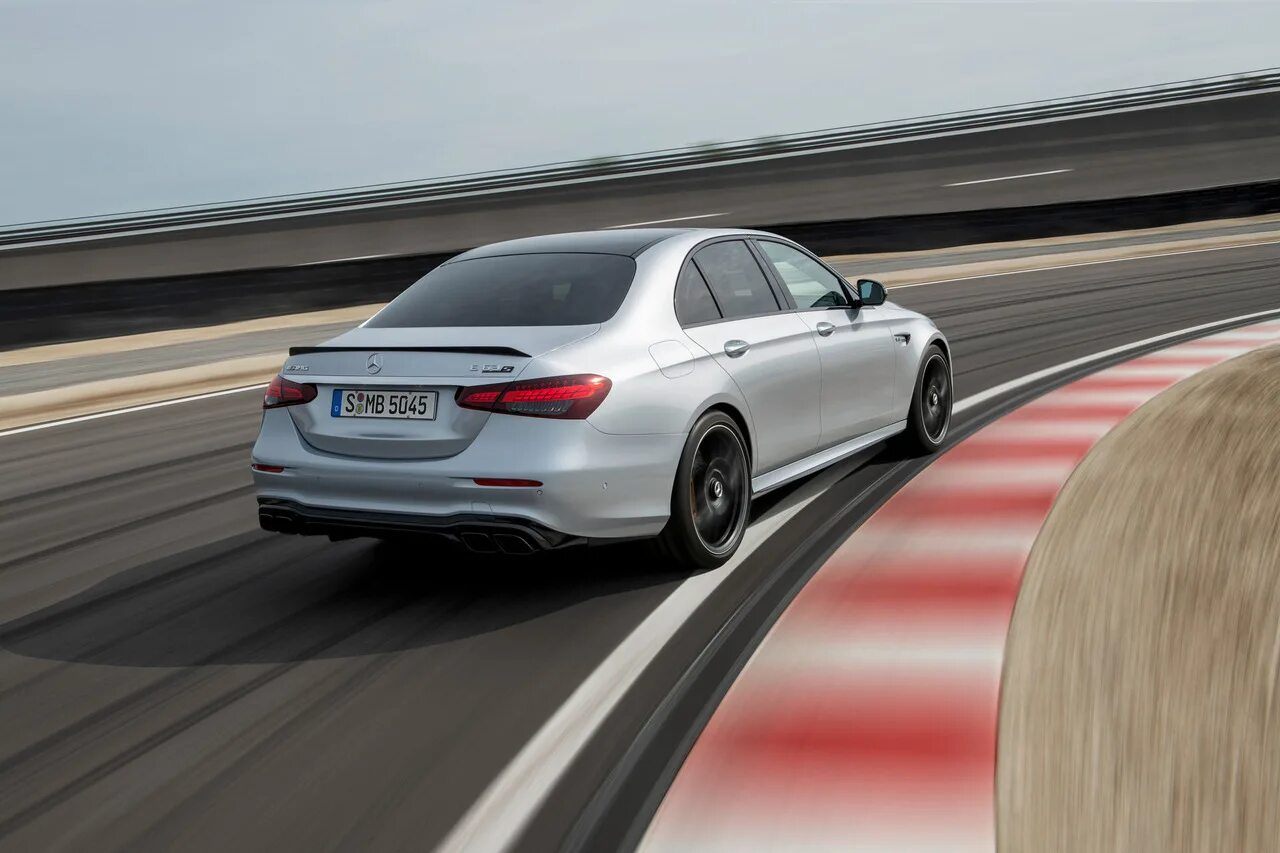 Мерседес е 2025. Mercedes e63 amg 2025. мерседес амг е 63 s 2025. мерседес e63s amg 2025. мерседес бенц е63 амг 2025.