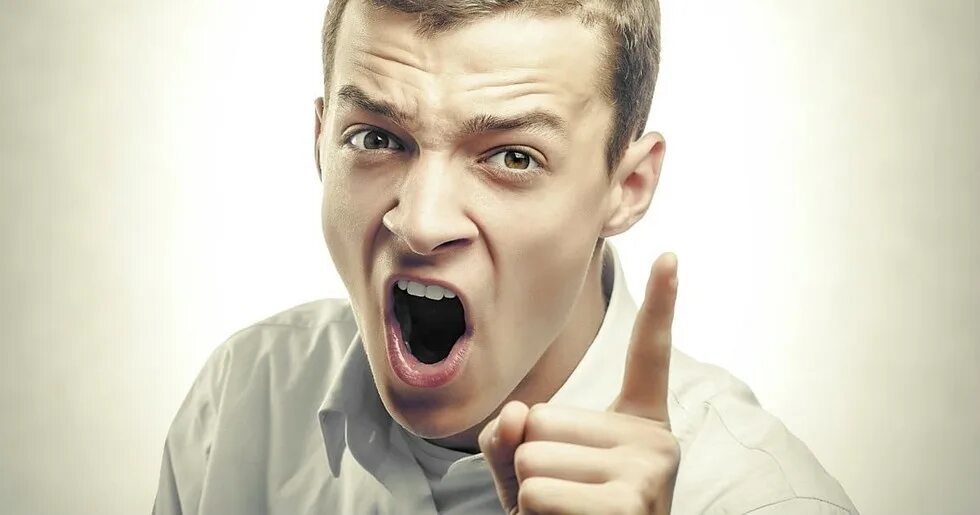 Upset dabbakwood. Upset dabbakwood. Расстроенный человек. Отчаяние мужчины. Человек раздражен.