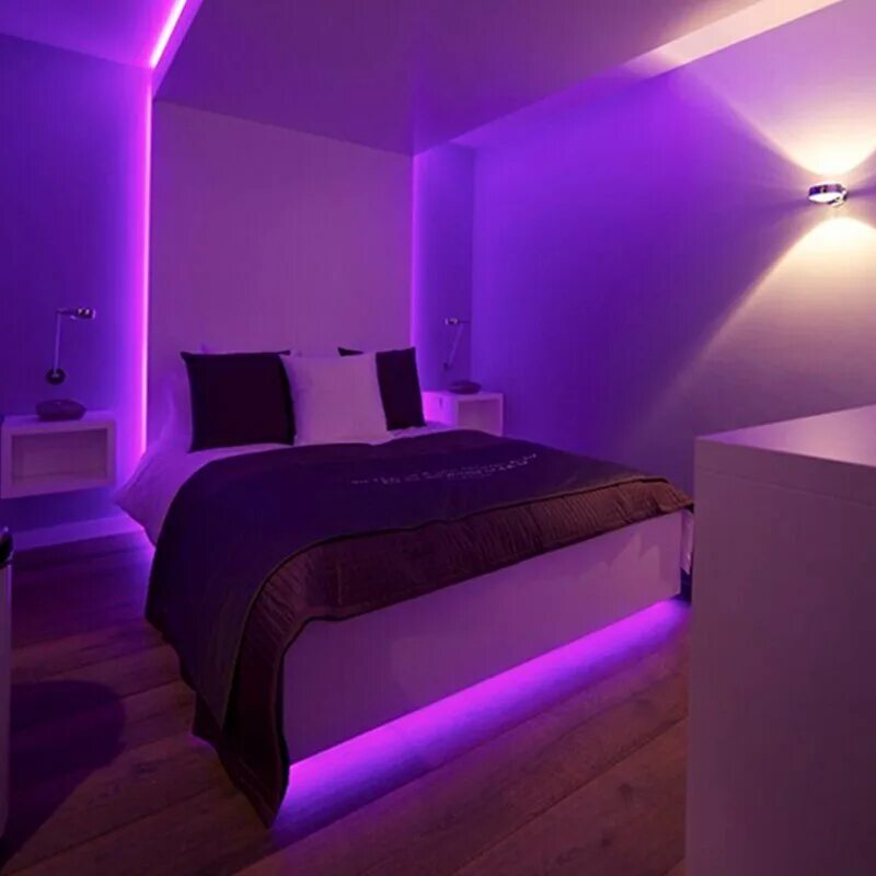 Диодное освещение. Светодиодная лента в интерьере. Подсветка в спальне. Комната с подсветкой. Комната со светодиодами.