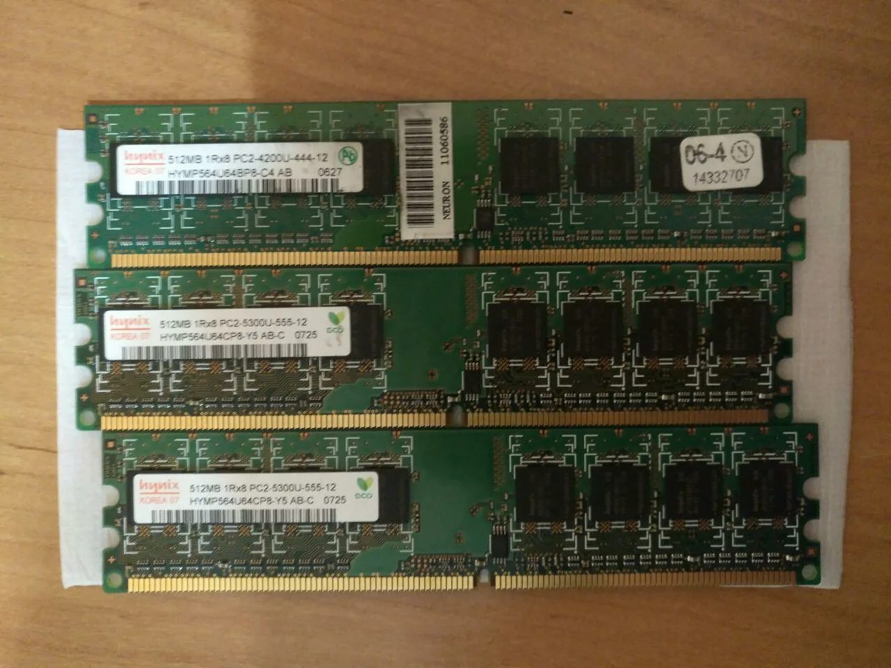 Оперативная память 512мб DDR. Плашка ОЗУ 512 ГБ. Ddr2 512. DDR 2 500 MB.