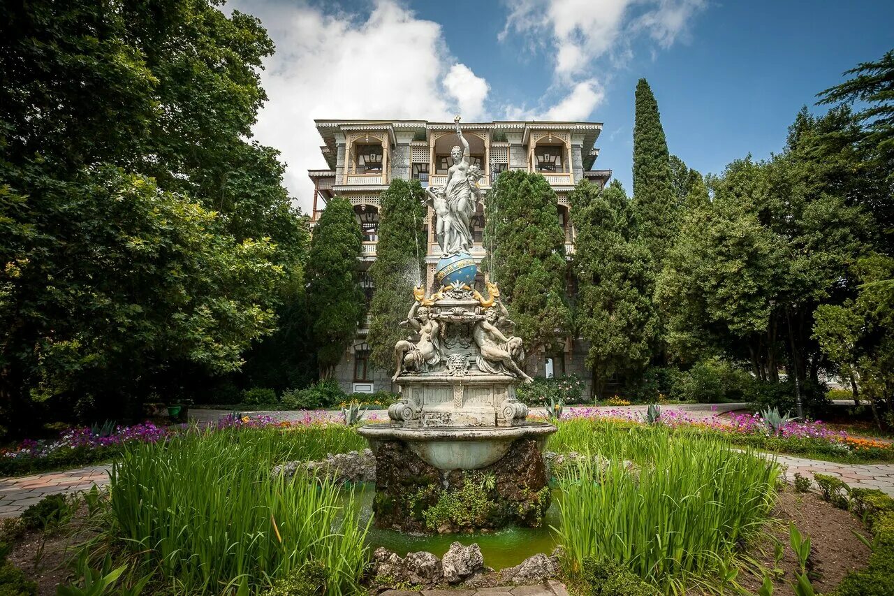 санаторий гурзуфский крым. санаторий гурзуфский ялта. санаторий гурзуфский ялта. парк санатория гурзуфский. гурзуф парк министерства обороны.