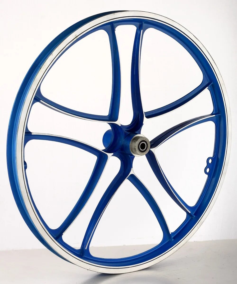 Колесный диск motec nitro 8. Диски hipnotic wheels. Литые колеса. Литые колеса. 3 et40.