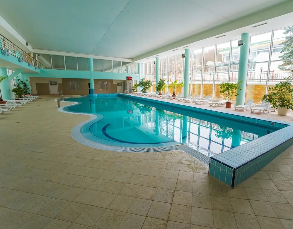 Плаза, санаторий 5* (Кисловодск). Кисловодск Spa Hotel Plaza. Санаторий Плаза Кисловодск бассейн. Пансионаты кисловодска с бассейном недорого