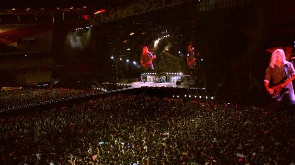 Dc live at river plate