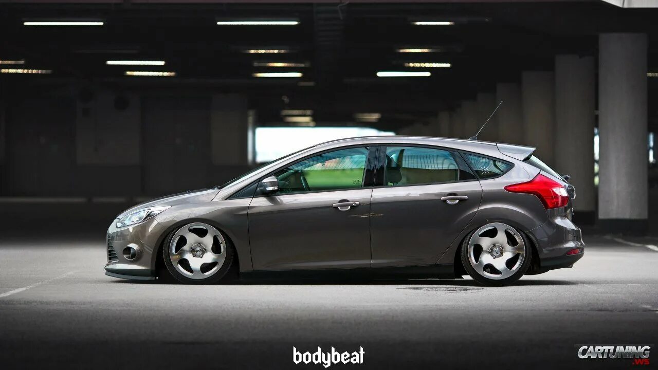 Форд фокус 3 стенс. Focus 3 stance. Low cars meet Ford Focus 3. Фокус расширение.