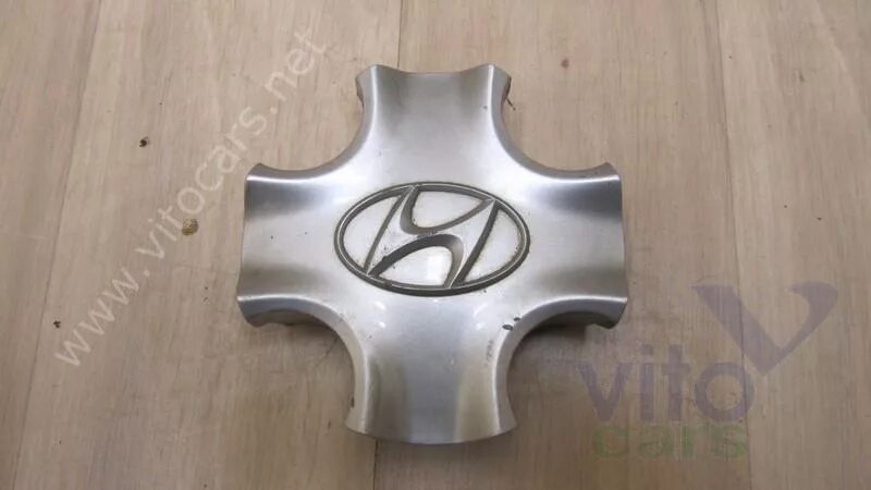Колпак диска солярис. Hyundai solaris колпак колеса r15. 52960-4l000. Хендай акцент на колпаках киа рио. Колпаки на хендай солярис r15.