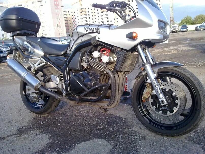 Yamaha fazer 400. Yamaha FZ 400 fazer. Кафере Рейсей Ямаха FZ 400. Yamaha fz400