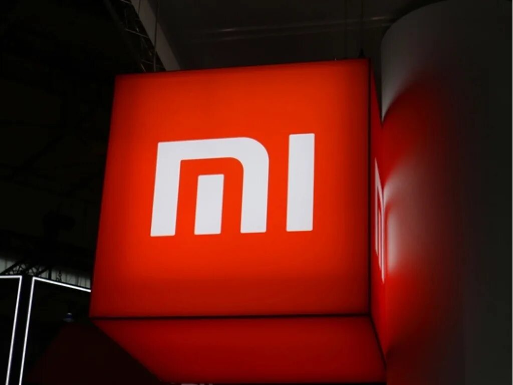Фабрика xiaomi в китае. Ксиоми вылезает реклама. Логотип компании сяоми. Фабрика xiaomi в китае. Фирменный значок xiaomi.