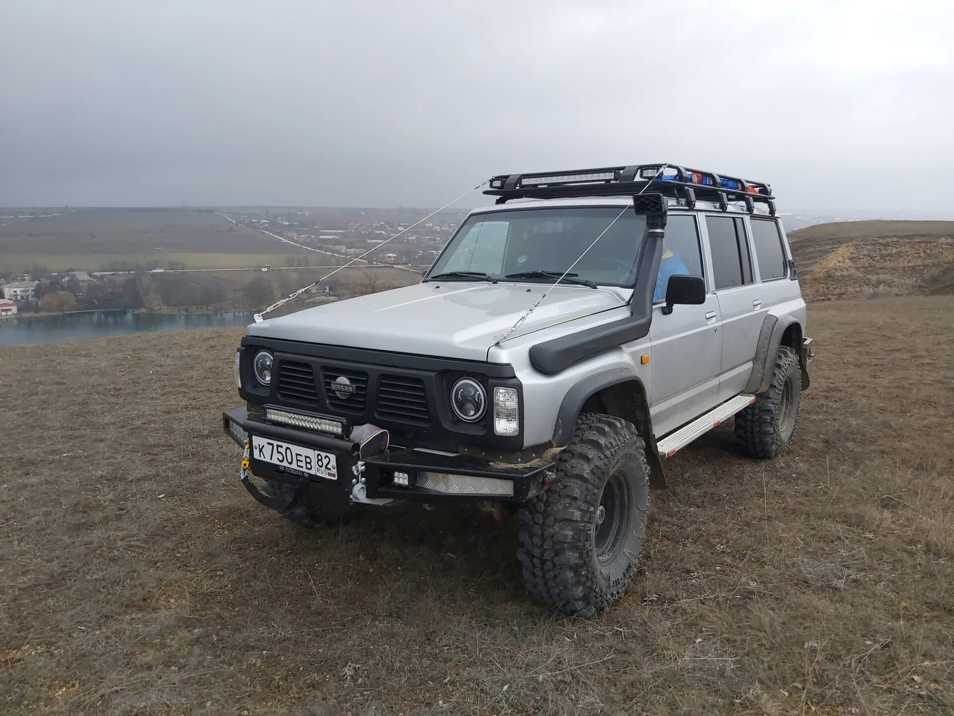 Ниссан патрол 60 купить. Nissan Patrol y60. Ниссан Патрол 60. Патрол 60 кузов. Nissan Patrol y60 Expedition.