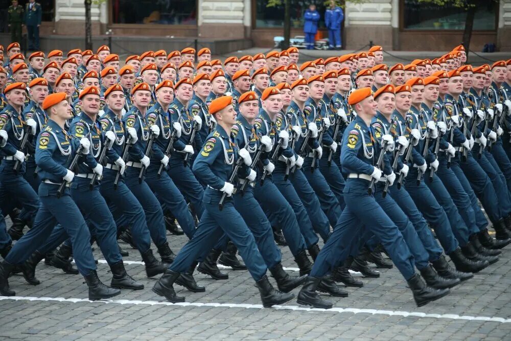 Войска гражданской обороны (го МЧС). Гражданская оборона МЧС России армия. Курсанты АГЗ МЧС России. Парад 9 мая АГЗ МЧС.