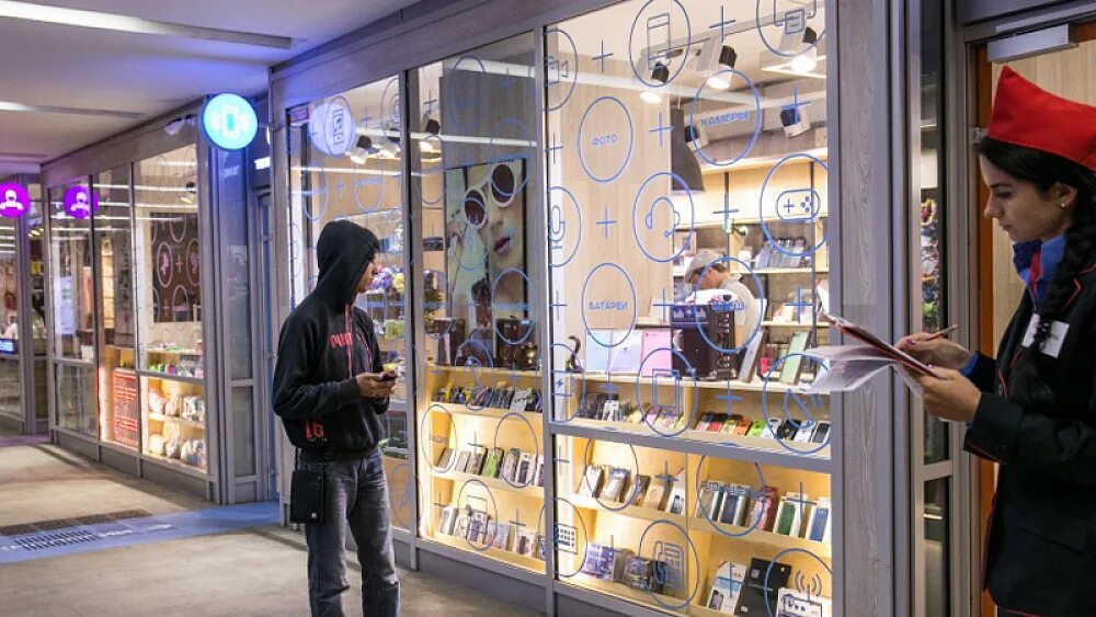 магазин на грунтовой. подземный переход с магазинами. киоски в подземных переходах. торговый центр под землей. торговый павильон у метро.