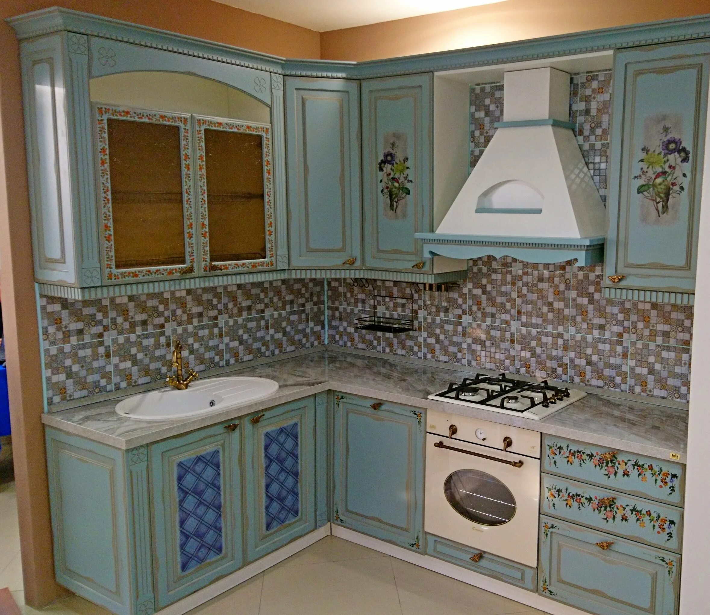 Кухни юлии высоцкой официальный сайт. Мастерская кухонной мебели. Кухни юлии высоцкой бергамо. Кухня едим дома бергамо арт. Кухня токио мария.