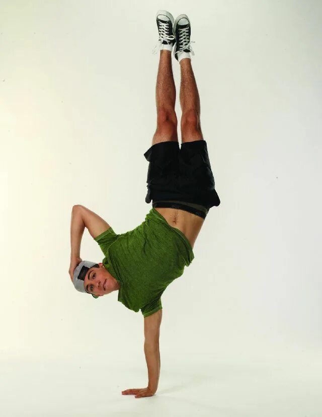 Step james. Footwork break dance. break dance step-by-step. next step.