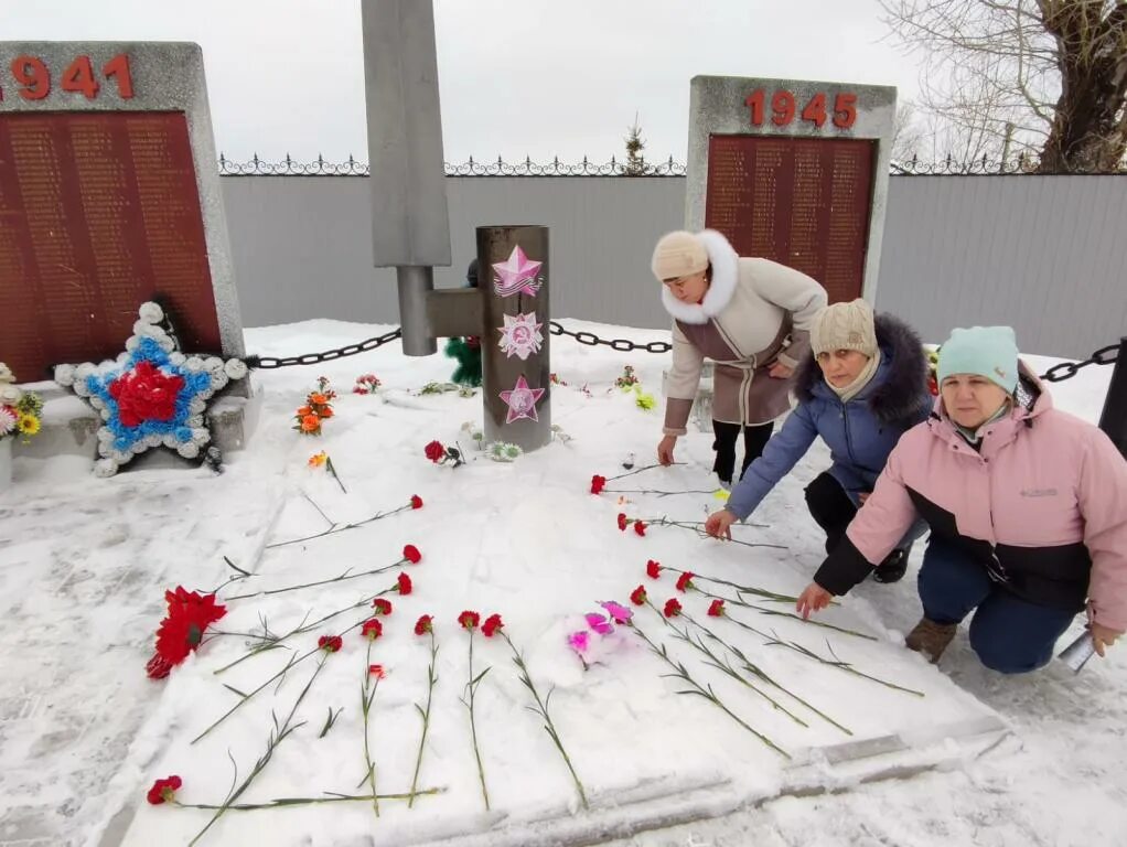 Погода в емуртле на 10. Обелиск. Ветераны войны села нижние сиры. Село Емуртла. Обелиск Упорово.