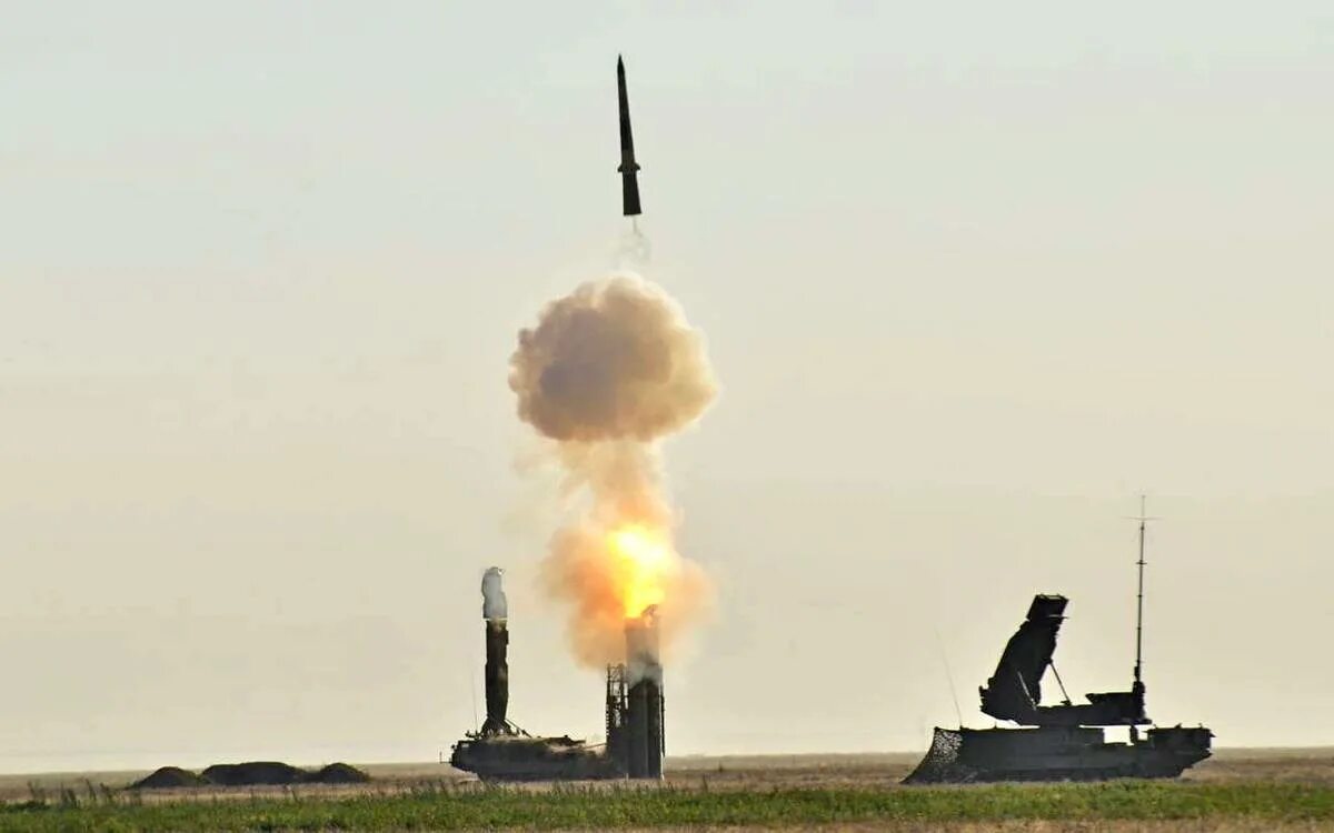 Р-33 ракета воздух-воздух. С 300в4 ракета. Ракеты на 40 км. Pd 40 ракета. Ракеты на 40 км.