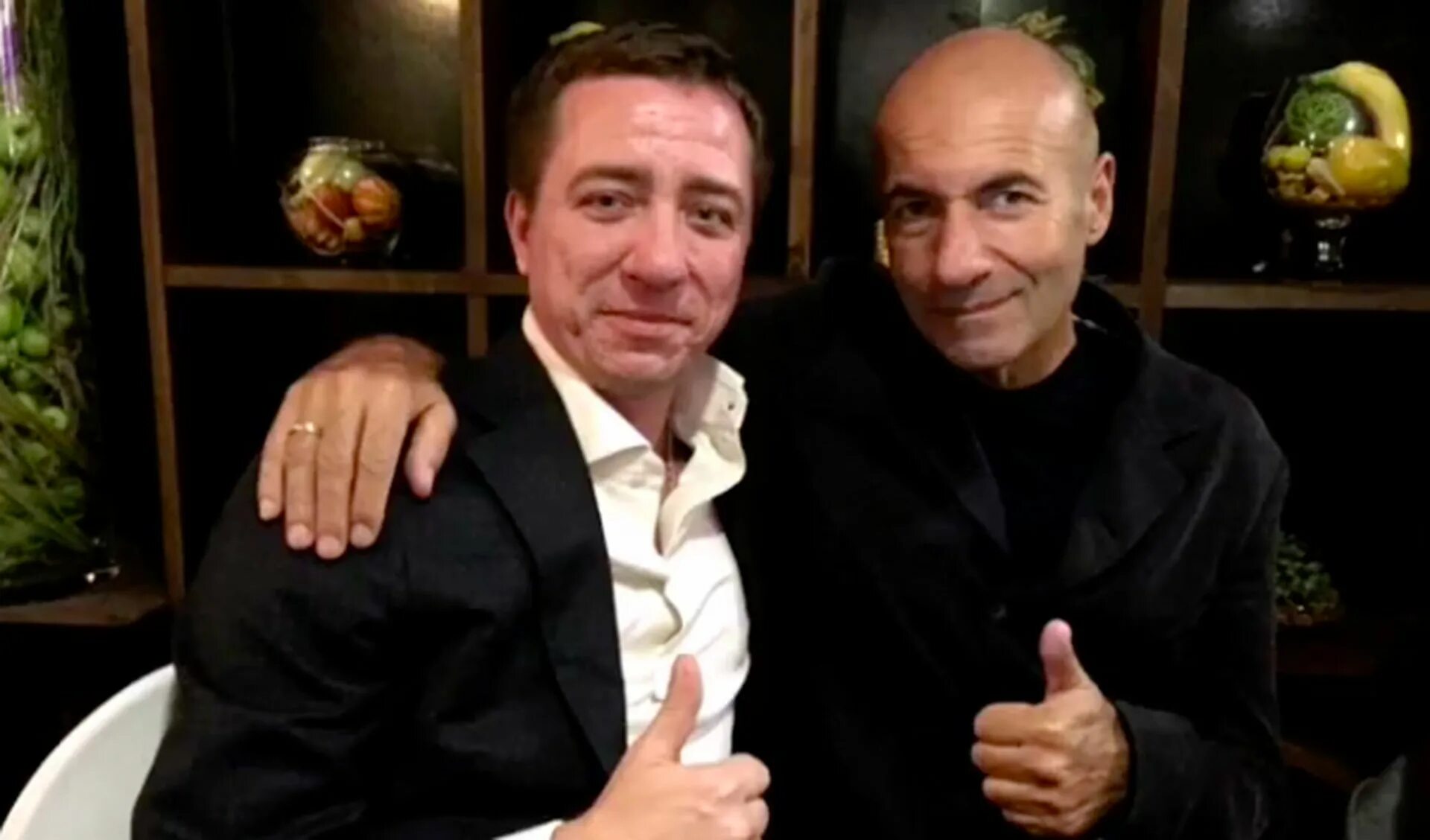 Жена игоря крутого и дочь. Внебрачный сын игоря крутого яков мирошников. Крутой игорь сын внебрачный и внук. Игорь крутой дети николай. Игорь крутой и яков мирошников.