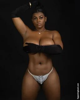 Kiera Nicole Nude OnlyFans Leaks.