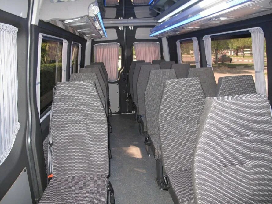Спринтер сколько мест. Mercedes-benz sprinter 20 мест. мерседес спринтер 20 мест. микроавтобус мерседес спринтер 20 мест. автобус мерседес спринтер на 20 мест.
