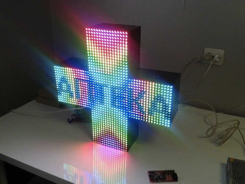 Аптечный крест светодиодный. Крест светодиодный 600х600 rgb. кресты аптечные светодиодные. крест rgb. крест из светодиодной ленты.