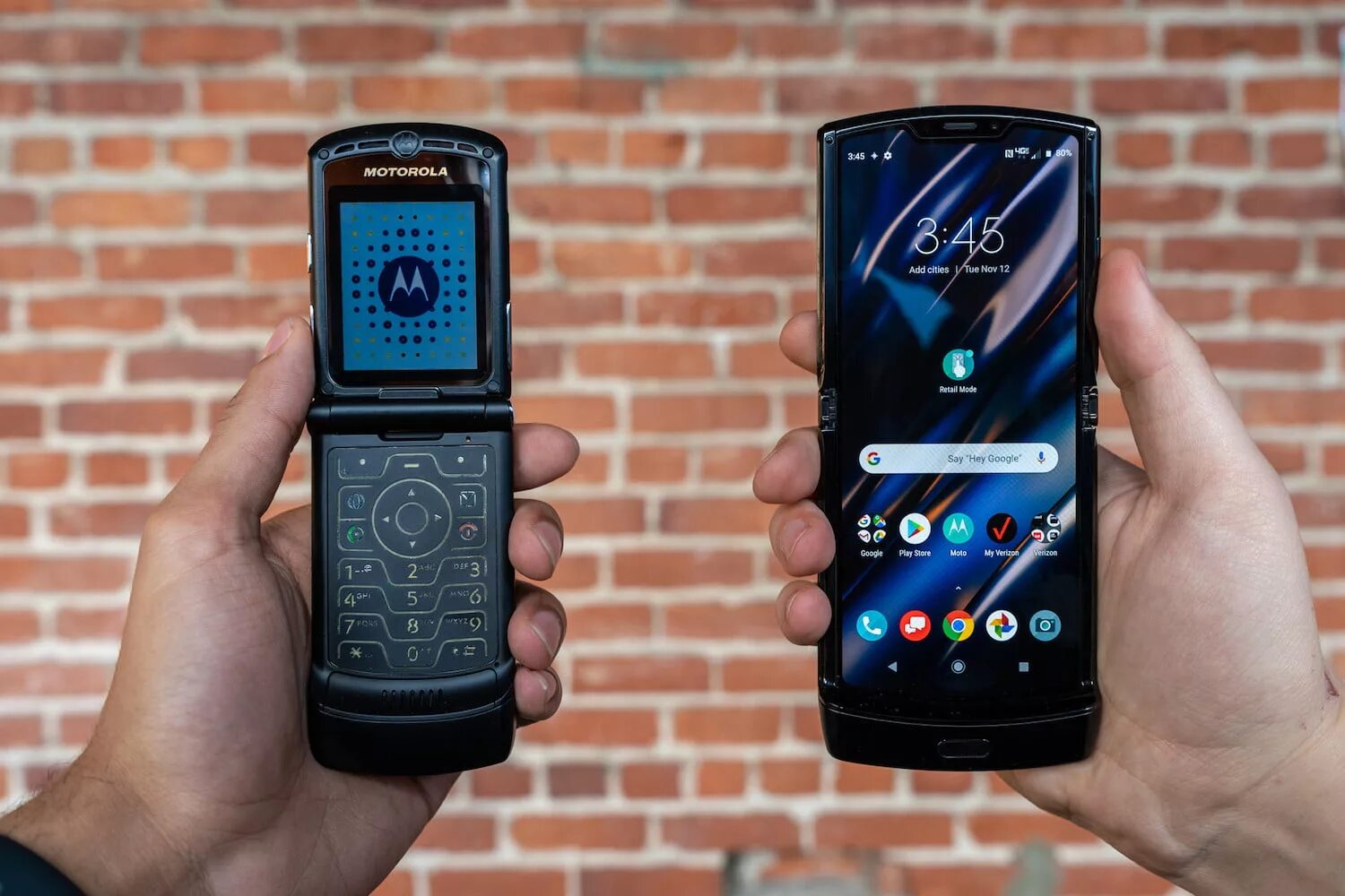 Motorola смартфоны. Motorola razr 2025. motorola razr v3 2025. motorola razr 2019. новый motorola razr 2019.