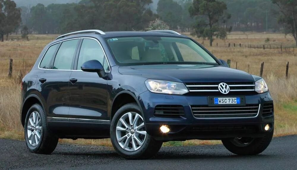 Volkswagen touareg 2012. Volkswagen Туарег 2012. Volkswagen Touareg 2012 комплектация Wagner. Туарег 2012 года Габаритные. Фольксваген Туарег 2012 бронзовая.