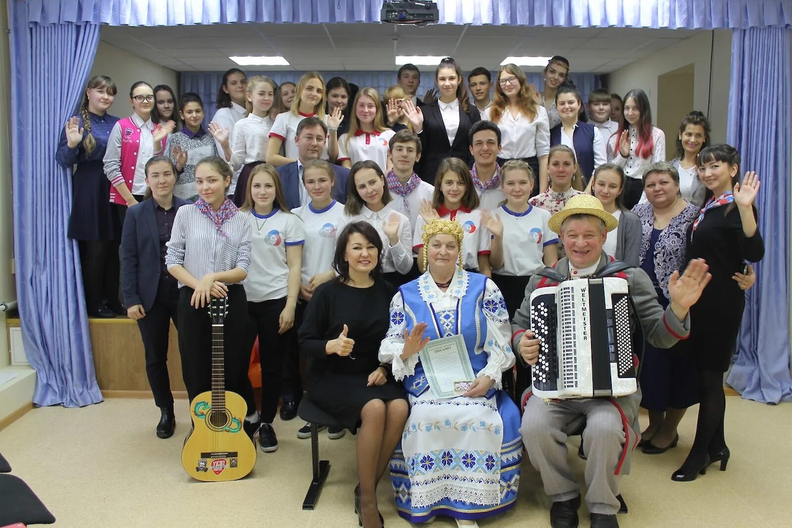 Директор школы 69 тюмень. 69 школа канищево. Школа 69 ереван. Школа 69 корпус 1. Маоу сош 22 тюмень.