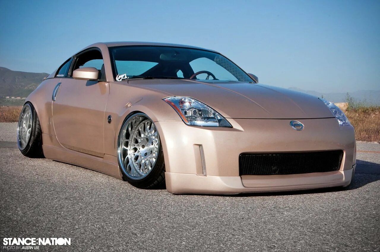 В. Ssc ultimate aero 6. Ssc ultimate aero tt 2009. Бугатти вейрон веном. Какие есть машины низкие.