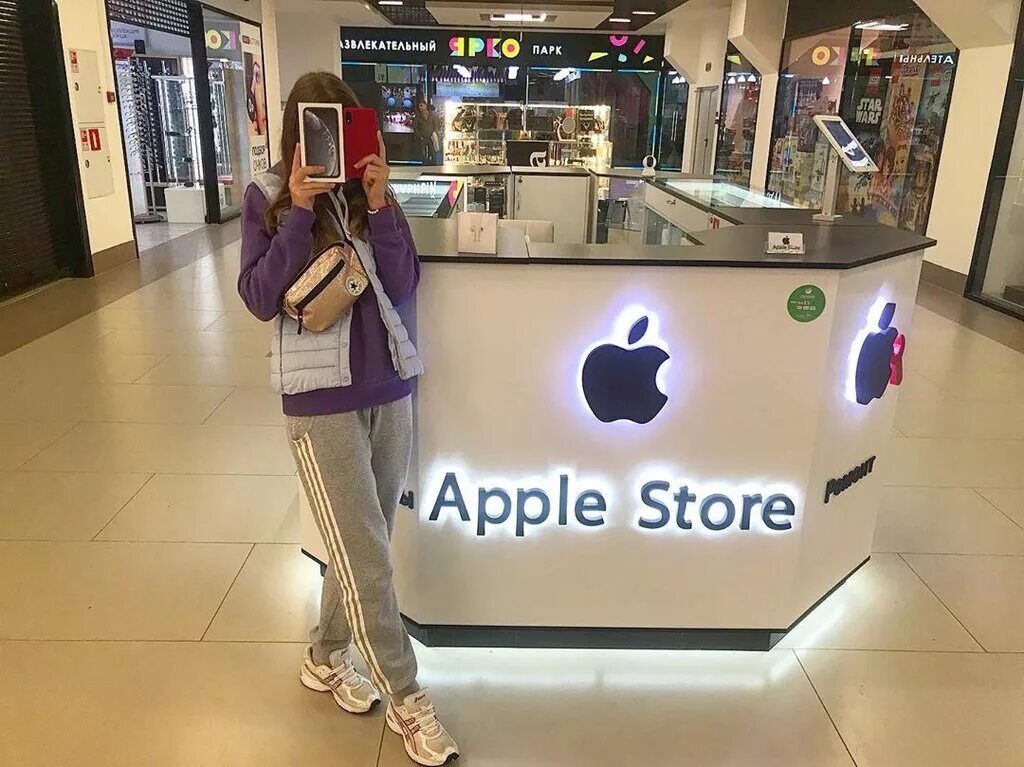 Магазин электроники Apple. Apple Store ковров. Магазин электроники Аппле. Фото магазина Apple. Покупки ап стор