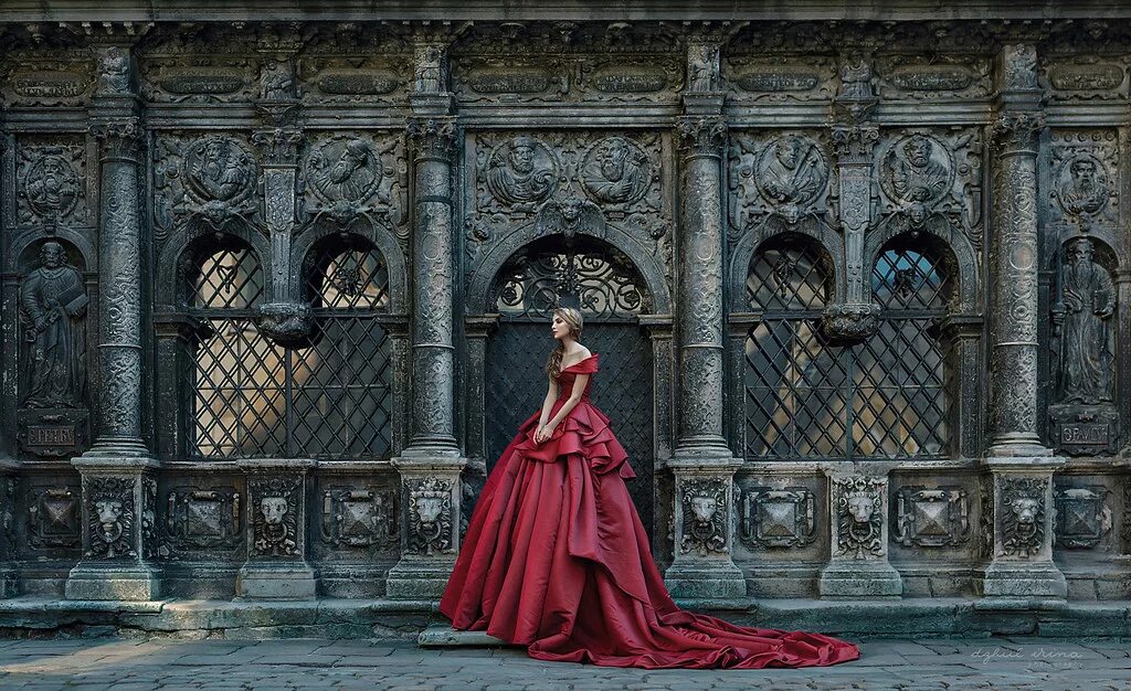 Старинные замки и крепости. Старые замки девушки. Фотосессия на фоне замка. Замок гарибальди девушки. Девушка в старинном замке.