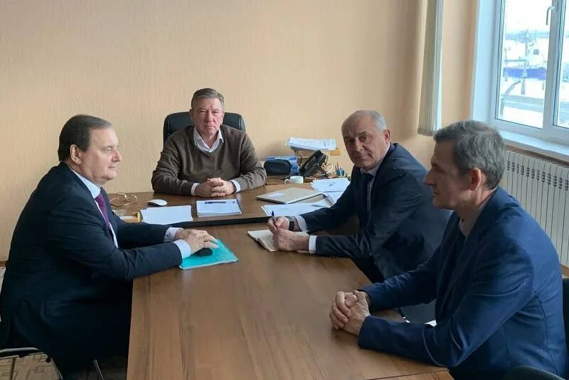 Сотрудники прокуратуры. Начальник мту ространснадзора по дфо. Исаев приморская транспортная прокуратура. Руководитель межрегионального территориального управления. Щербаков транспортный прокурор.