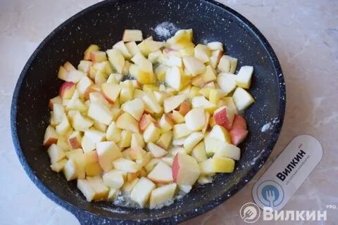 Рецепт с яблоками на сковородке