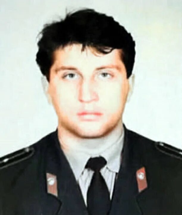 Майор дмитрий огородников. Огурцов тольятти оперативник. Дмитрий вадимович огородников российский майор. Мошенник полицейский. Майор огородников тольятти.