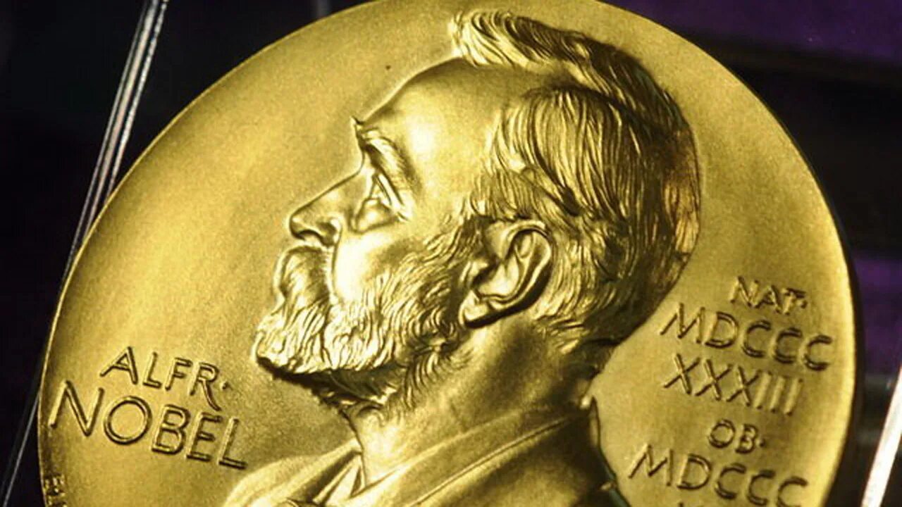 Итальянский маркиз удостоенный нобелевской. Нобелевская премия по физике. Нобелевская медаль. Медаль Нобелевской премии по экономике. Нобелевская премия 2003 года по физике.