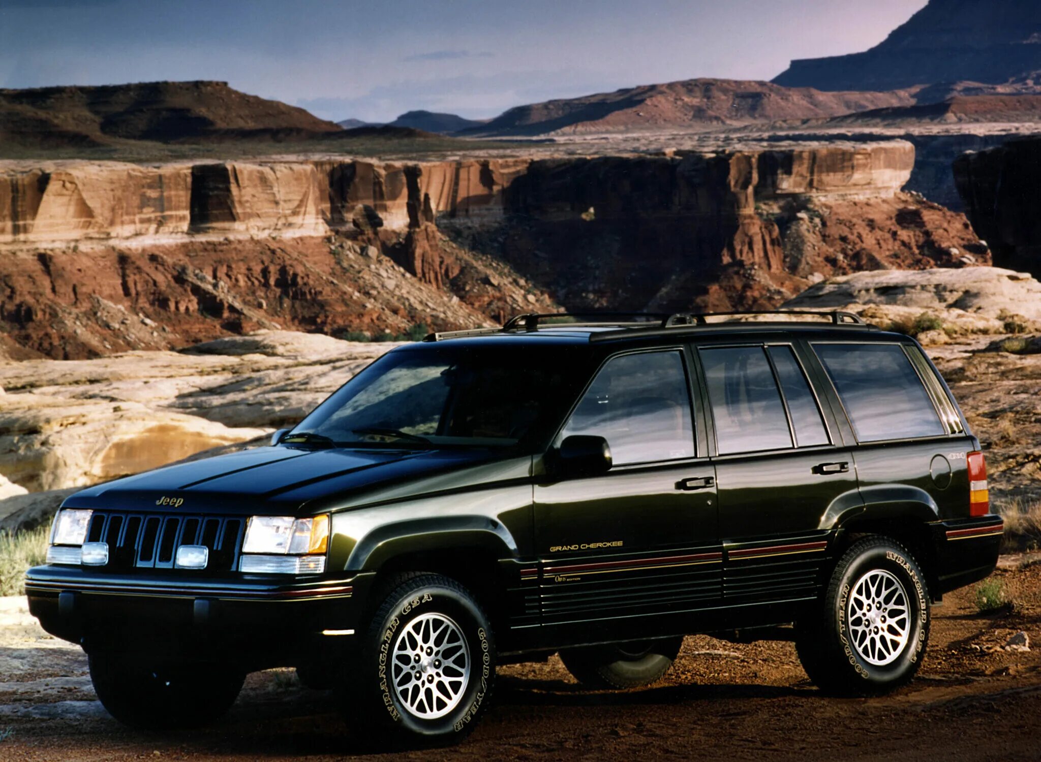 Jeep zj. Джип Гранд Чероки 1995. Jeep Grand Cherokee ZJ 1995. Jeep Grand Cherokee ZJ 1993. Jeep Grand Cherokee ZJ 1998.